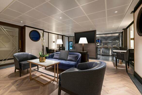 Oceania Riviera - Executive Lounge 2.jpg